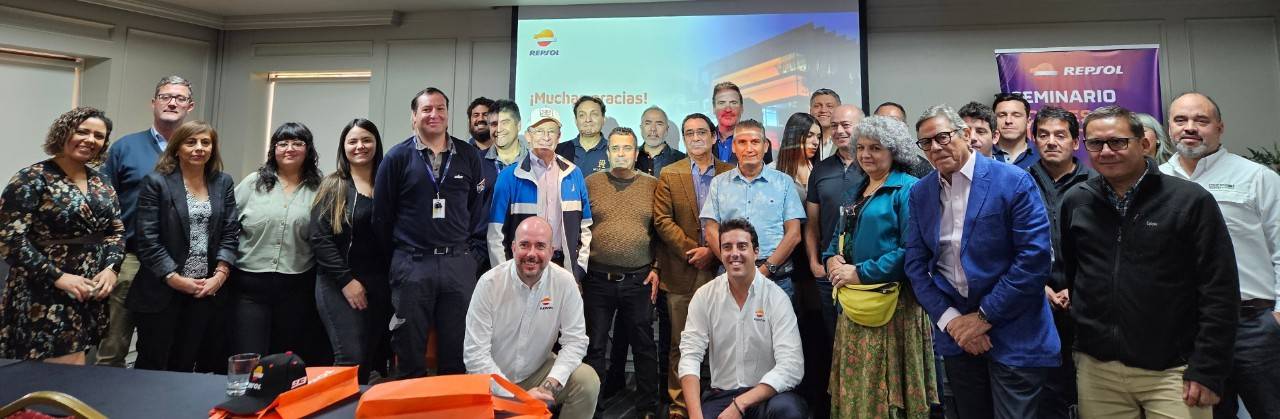 Grupo del seminario de Lubricantes Repsol