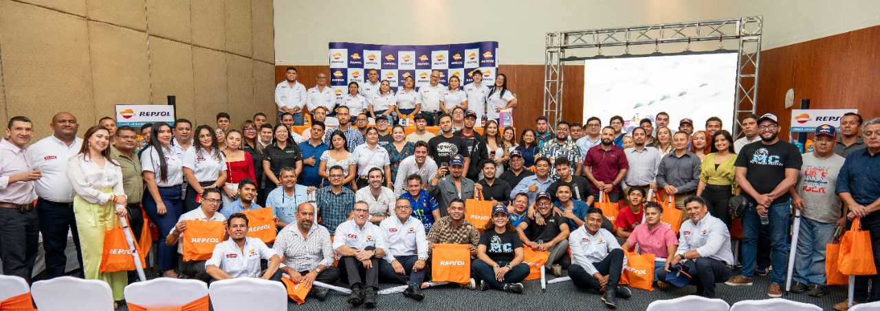 Repsol Lubricantes refuerza su presencia en Bolivia, Colombia y Paraguay con un evento exclusivo en el Salar de Uyuni 